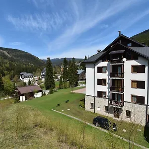 Dalibor Ii With Private Entrance And Private Garage Apartament